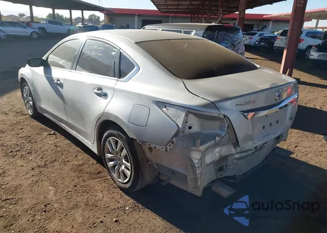 2013 Nissan Altima 2.5 S z USA, uszkodzony, nr VIN 1N4AL3AP8DN496575